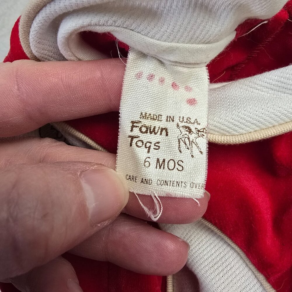 Vintage Fawn Togs Baby Romper 6M Red Velour Teddy Toy Cars USA 70s 80s One Piece - Picture 7 of 8